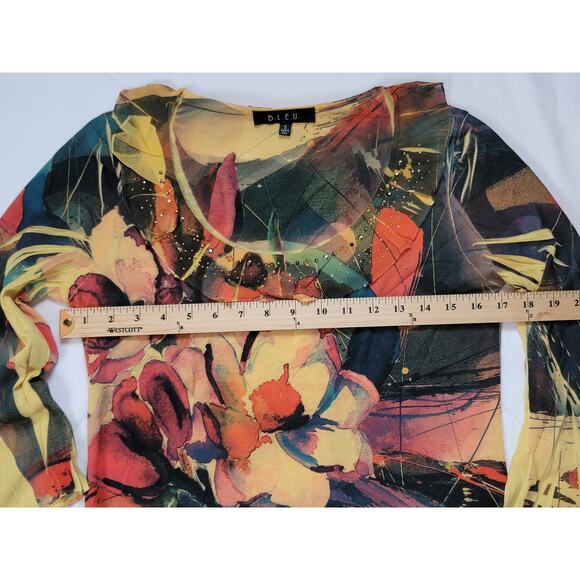 B.L.E.U.‎ Abstract Floral Top Bell Sleeve Rhinestone Embellishments Women's Sm - Picture 9 of 9